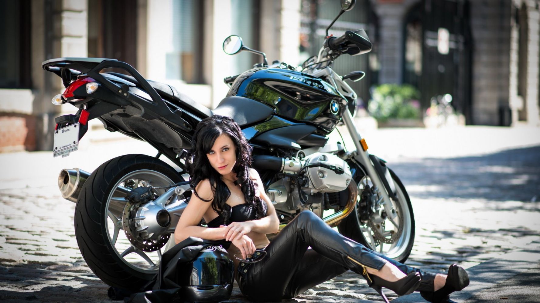 European women on bikes in Tokyo